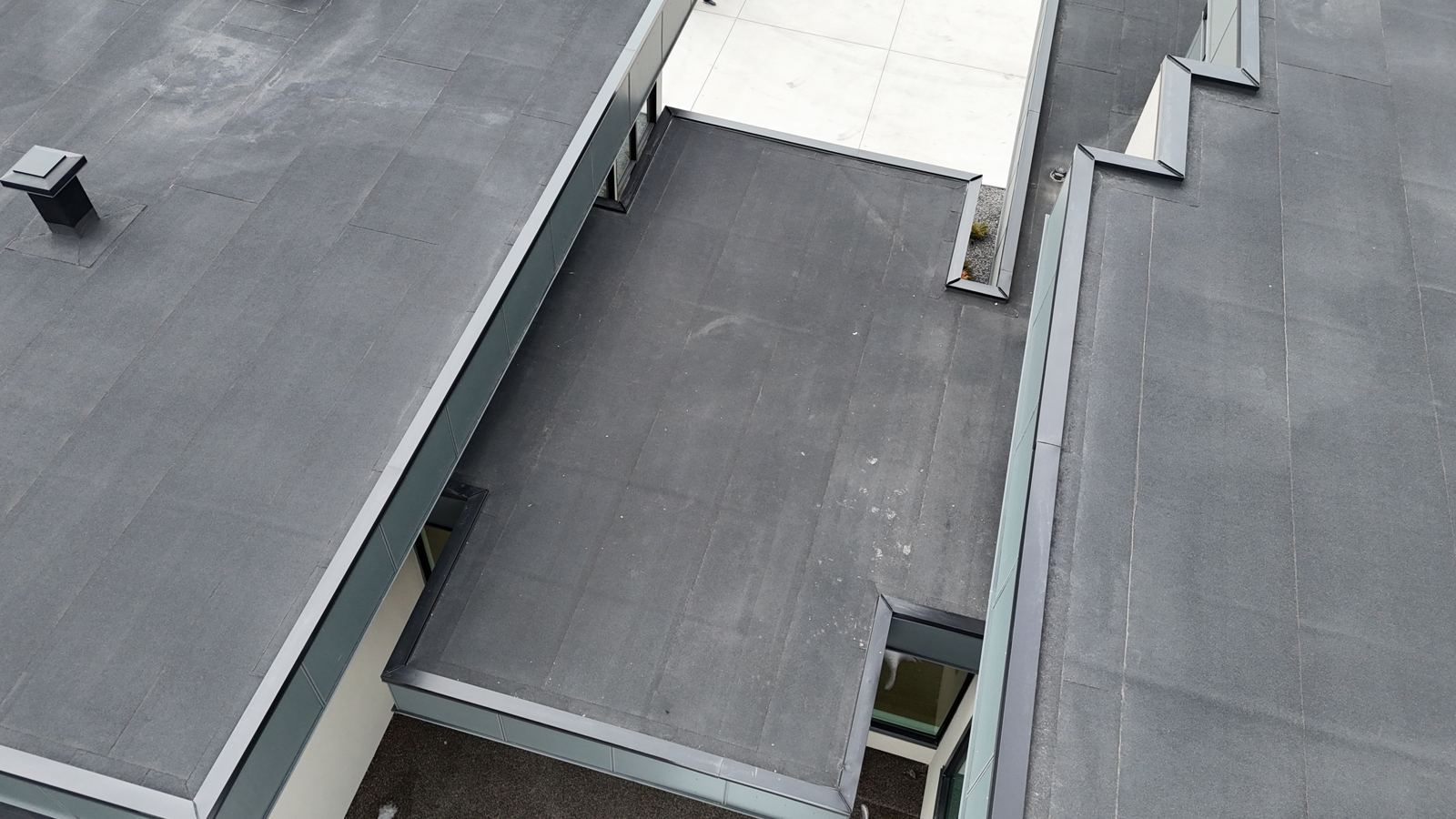 Detail of a modern home flat roof edge